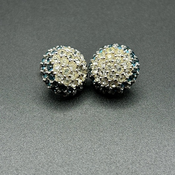 Ciner Vintage Crystal Blue and White Stud Clip On Earrings - Picture 2 of 8